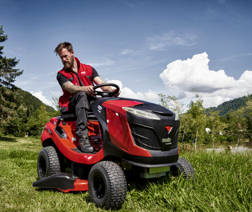 Zahradní traktor solo by AL-KO T18-111.4 HDS-A V2 Comfort
