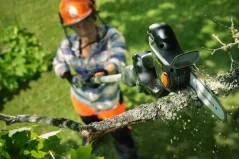 Vyvětvovací pila Husqvarna Aspire™ P8X-P4A + tyč Aspire™ (bez aku a nab.)