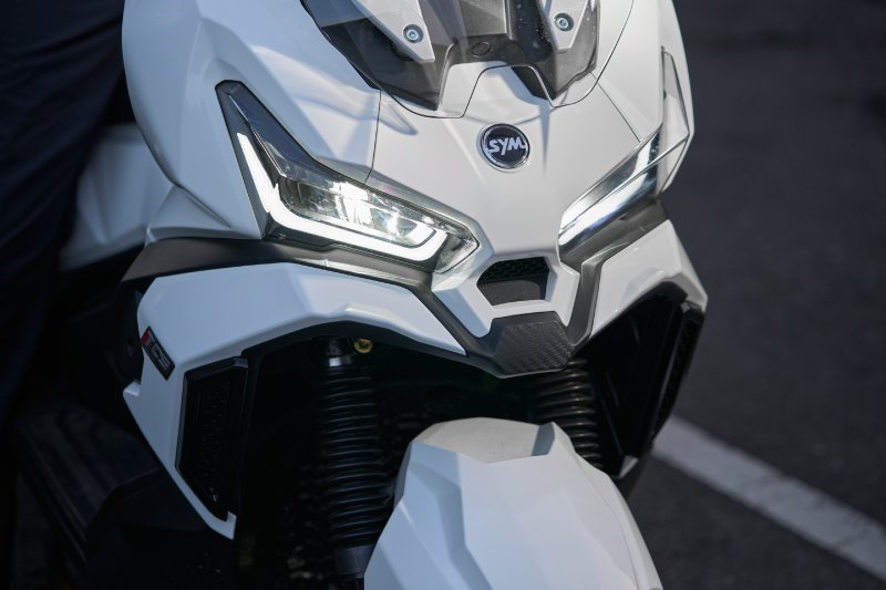 Skútr Sym ADX 125 L/C ABS