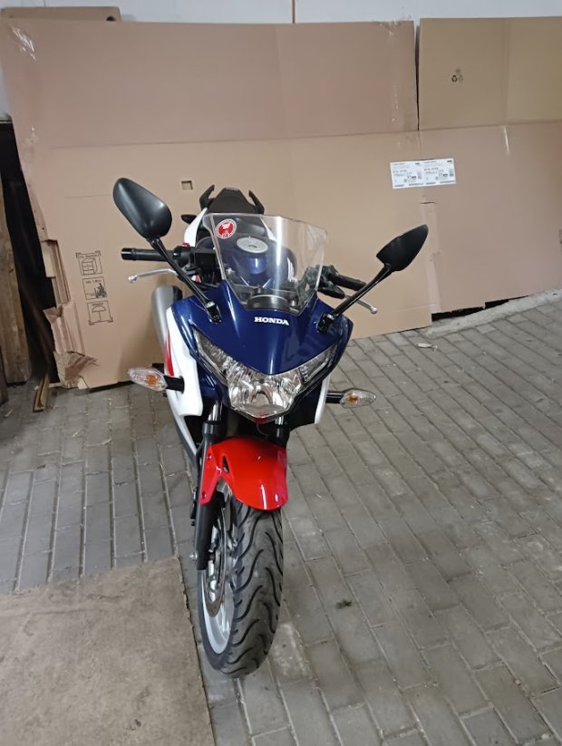 Motocykl Honda CBR 250R