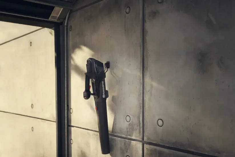 Akumulátorový foukač  Husqvarna Aspire™ B8X-P4A (bez akumulátoru a nabíječky)